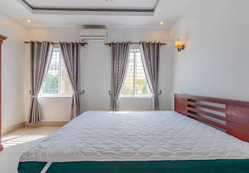 1 Bedroom Apartment For Rent - Sala Kamruek, Siem Reap thumbnail