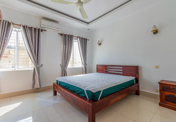 1 Bedroom Apartment For Rent - Sala Kamruek, Siem Reap thumbnail