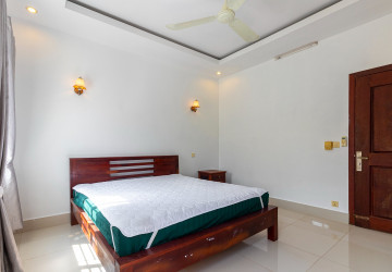 1 Bedroom Apartment For Rent - Sala Kamruek, Siem Reap thumbnail