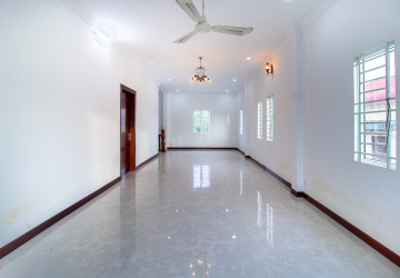 4 Bedroom House For Rent - Sala Kamreuk, Siem Reap thumbnail