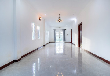 4 Bedroom House For Rent - Sala Kamreuk, Siem Reap thumbnail