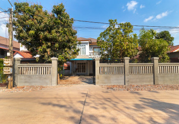 4 Bedroom House For Rent - Sala Kamreuk, Siem Reap thumbnail