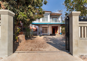 4 Bedroom House For Rent - Sala Kamreuk, Siem Reap thumbnail