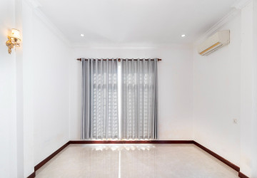 4 Bedroom House For Rent - Sala Kamreuk, Siem Reap thumbnail