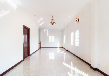 4 Bedroom House For Rent - Sala Kamreuk, Siem Reap thumbnail