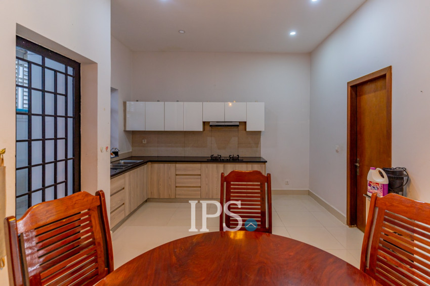 4 Bedroom Linked House For Rent - Villa Town, Chak Angrae Kraom, Phnom Penh