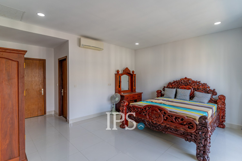 4 Bedroom Linked House For Rent - Villa Town, Chak Angrae Kraom, Phnom Penh