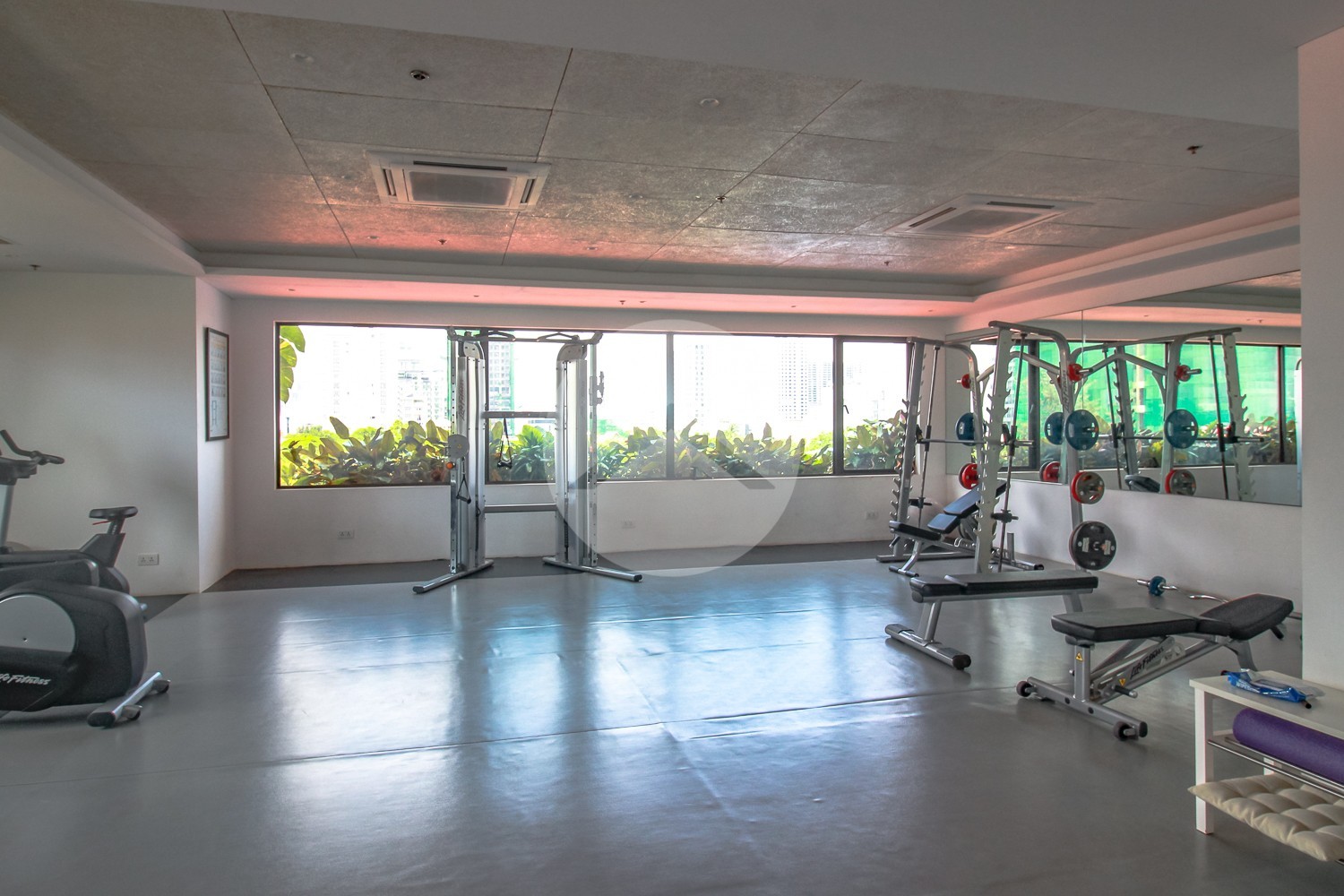 8th Floor 2 Bedroom Condo For Sale - Embassy Central, BKK1, Phnom Penh - Image 21