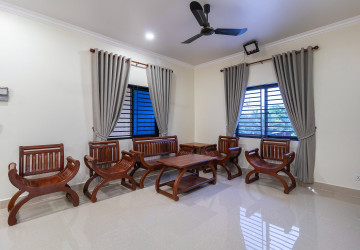 1 Bedroom Apartment For Rent - Sangkat Siem Reap, Siem Reap thumbnail