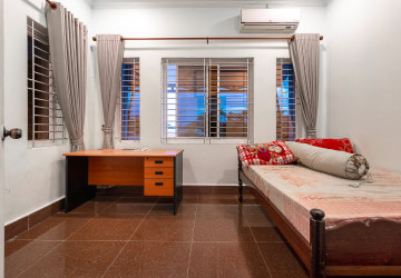 2 Bedroom Apartment For Rent - Sangkat Siem Reap, Siem Reap thumbnail