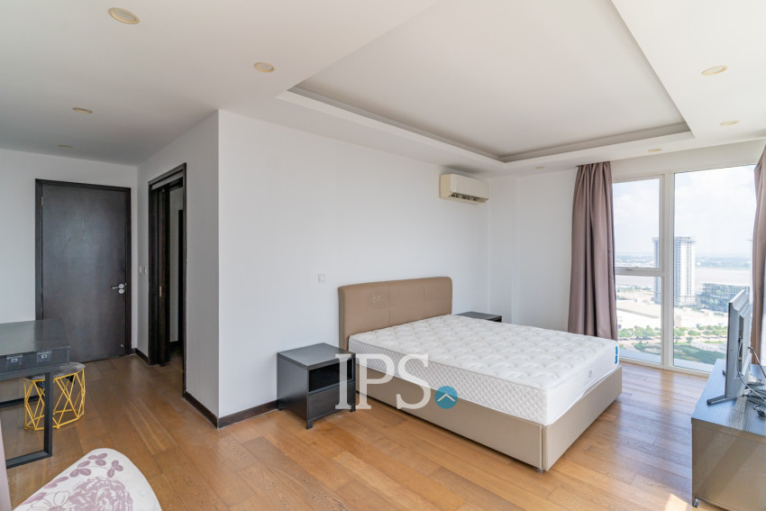 3 Bedroom Condo For Rent - Casa Meridian, Tonle Bassac, Phnom Penh