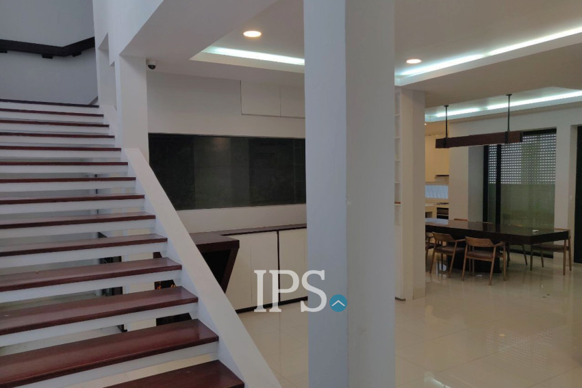 5 Bedroom Villa For Rent - Boeung Kak 2, Phnom Penh