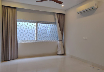 5 Bedroom Villa For Rent - Boeung Kak 2, Phnom Penh thumbnail