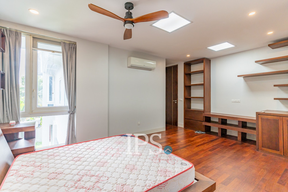 5 Bedroom Villa For Rent - Boeung Kak 2, Phnom Penh - Image 25