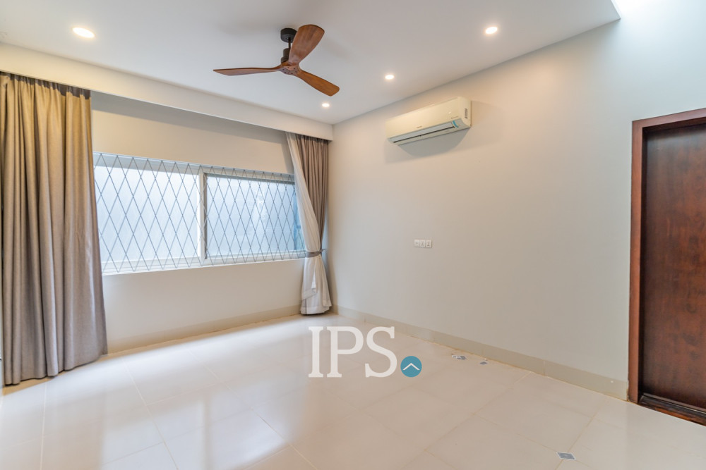 5 Bedroom Villa For Rent - Boeung Kak 2, Phnom Penh - Image 18