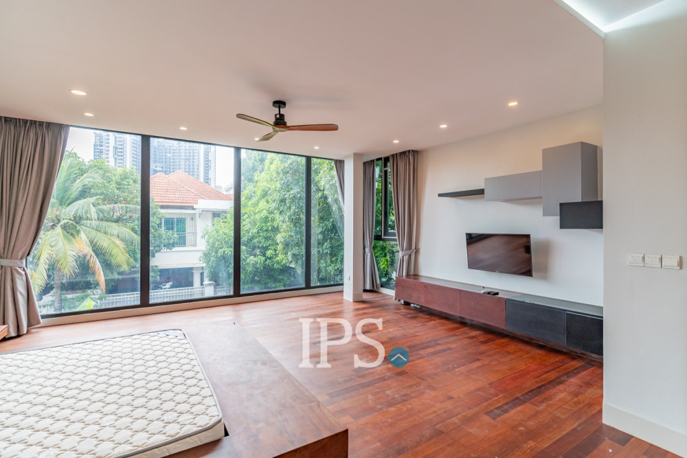 5 Bedroom Villa For Rent - Boeung Kak 2, Phnom Penh - Image 28