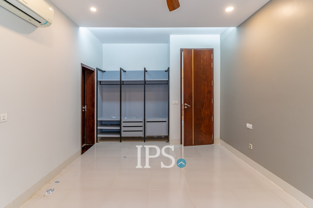 5 Bedroom Villa For Rent - Boeung Kak 2, Phnom Penh - Image 19