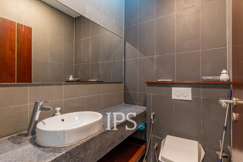 5 Bedroom Villa For Rent - Boeung Kak 2, Phnom Penh - Image 46