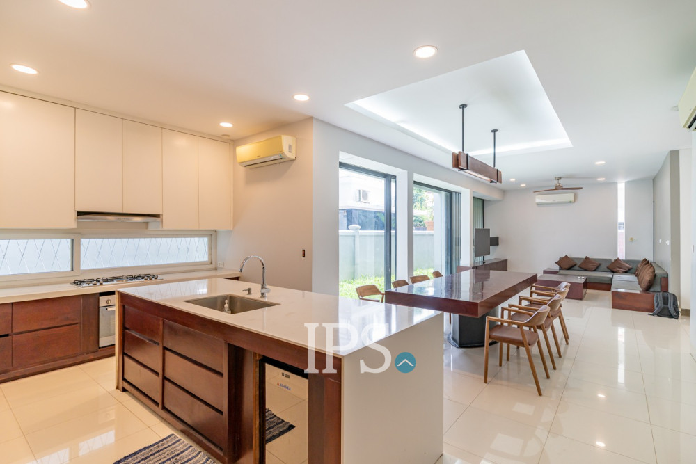 5 Bedroom Villa For Rent - Boeung Kak 2, Phnom Penh - Image 11