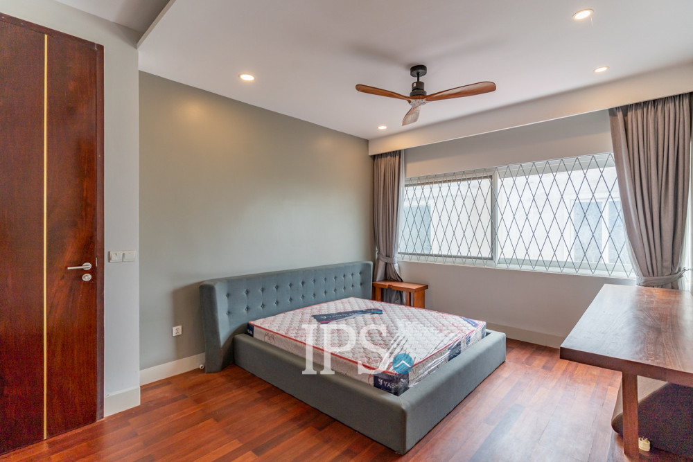 5 Bedroom Villa For Rent - Boeung Kak 2, Phnom Penh - Image 20