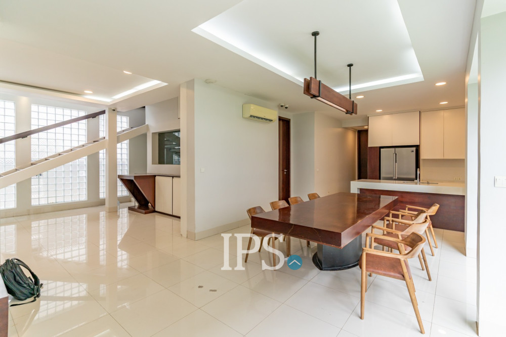 5 Bedroom Villa For Rent - Boeung Kak 2, Phnom Penh - Image 9