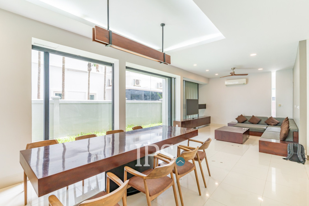 5 Bedroom Villa For Rent - Boeung Kak 2, Phnom Penh - Image 3