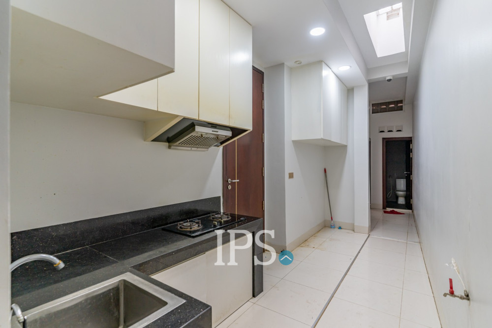 5 Bedroom Villa For Rent - Boeung Kak 2, Phnom Penh - Image 15