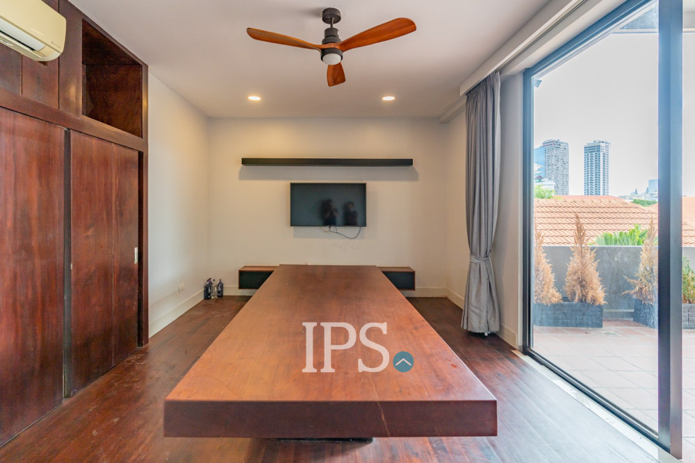 5 Bedroom Villa For Rent - Boeung Kak 2, Phnom Penh - Image 42