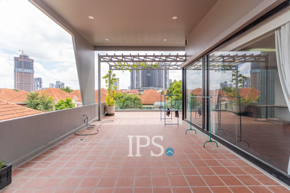 5 Bedroom Villa For Rent - Boeung Kak 2, Phnom Penh - Image 50