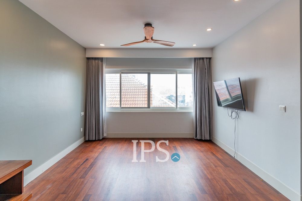 5 Bedroom Villa For Rent - Boeung Kak 2, Phnom Penh - Image 35