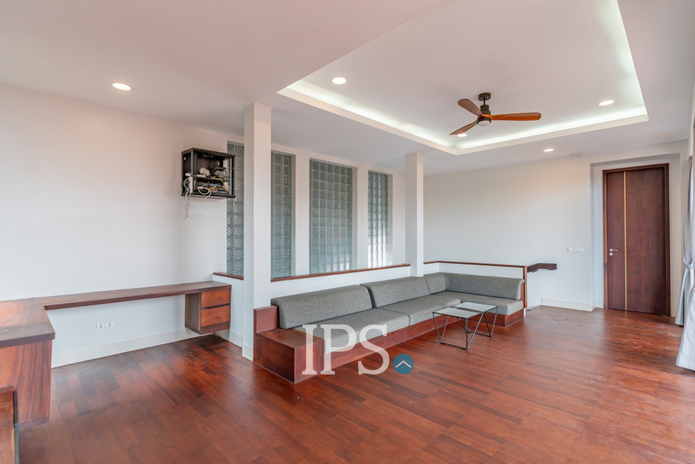 5 Bedroom Villa For Rent - Boeung Kak 2, Phnom Penh - Image 40
