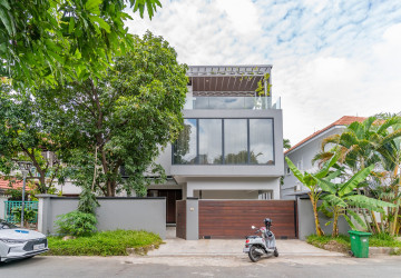 5 Bedroom Villa For Rent - Boeung Kak 2, Phnom Penh thumbnail