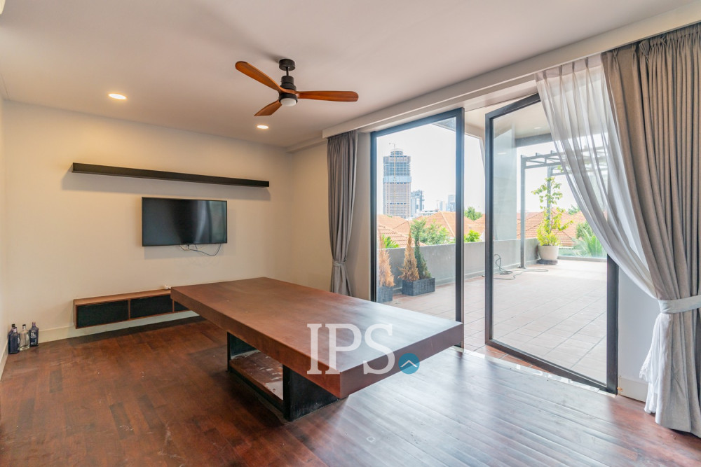 5 Bedroom Villa For Rent - Boeung Kak 2, Phnom Penh - Image 43