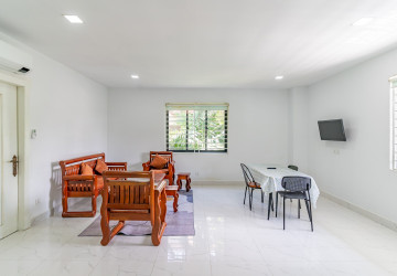 1 Bedroom Serviced Apartment For Rent - Phsar Daeum Thkov, Phnom Penh thumbnail