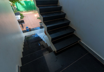 6 Unit Studio Apartment Building For Rent - Slor Kram, Siem Reap thumbnail