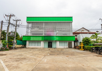 1,800 Sqm Commercial Building For Rent - Slor Kram, Siem Reap thumbnail