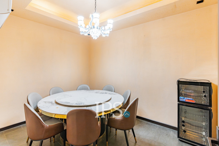 290 Sqm Retail Space For Rent - BKK1, Phnom Penh