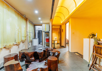 290 Sqm Retail Space For Rent - BKK1, Phnom Penh thumbnail