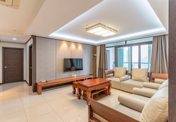 9th Floor 3 Bedroom Condo For Sale - De Castle Royal, BKK1, Phnom Penh thumbnail