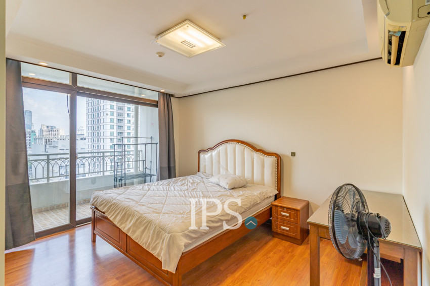 9th Floor 3 Bedroom Condo For Sale - De Castle Royal, BKK1, Phnom Penh