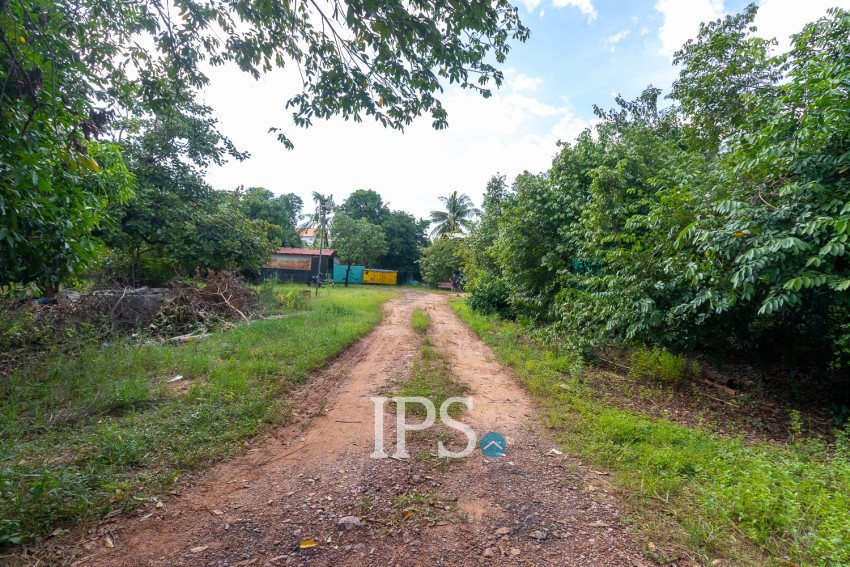 2,104 Sqm Residential Land For Sale - Slor Kram, Siem Reap