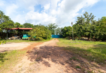 2,104 Sqm Residential Land For Sale - Slor Kram, Siem Reap thumbnail