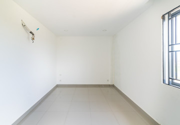 4 Bedroom Shophouse For Rent - Chak Angrae Krom, Phnom Penh thumbnail