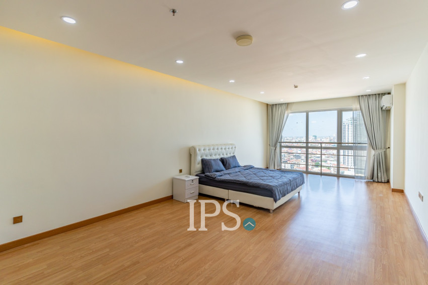 Duplex 3 Bedroom Penthouse Serviced Condo For Rent - Veal Vong, Phnom Penh