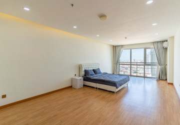 Duplex 3 Bedroom Penthouse Serviced Condo For Rent - Veal Vong, Phnom Penh thumbnail