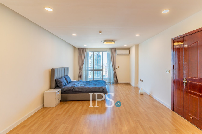 3 Bedroom Serviced Condo For Rent - Veal Vong, Phnom Penh