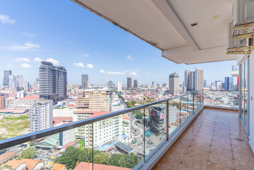 3 Bedroom Serviced Condo For Rent - Veal Vong, Phnom Penh