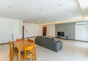 3 Bedroom Serviced Condo For Rent - Veal Vong, Phnom Penh thumbnail