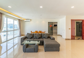 3 Bedroom Serviced Condo For Rent - Veal Vong, Phnom Penh thumbnail