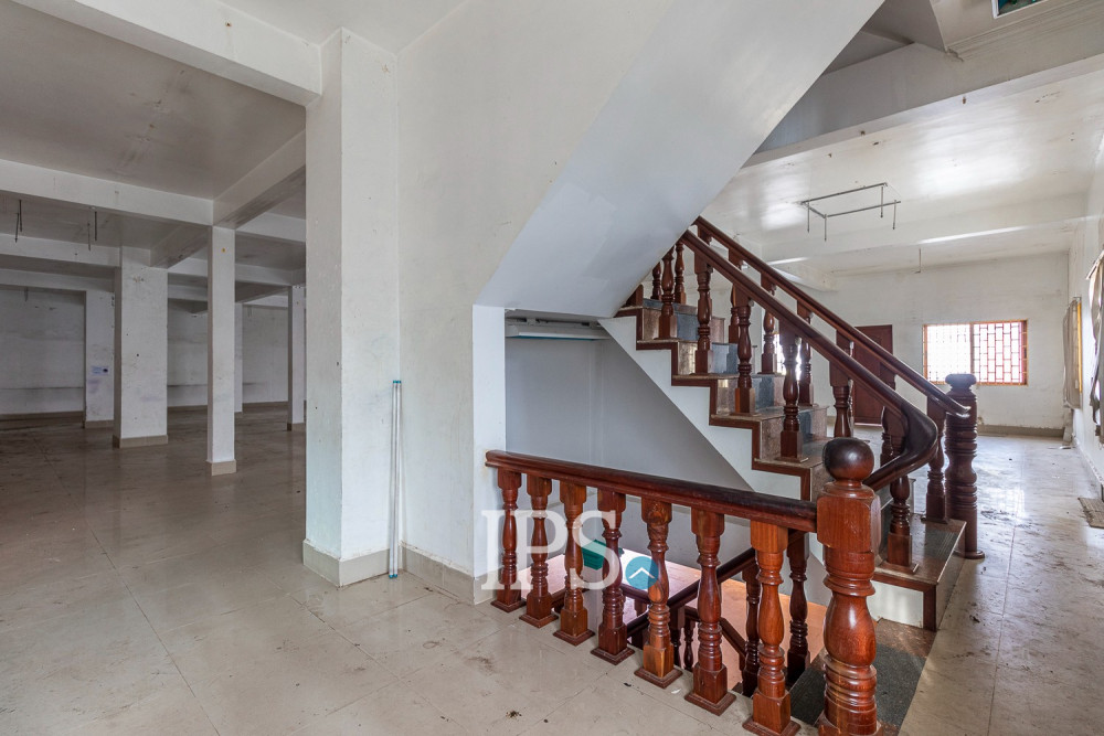3 Storey Shophouse For Sale - Svay Dangkum, Siem Reap - Image 11